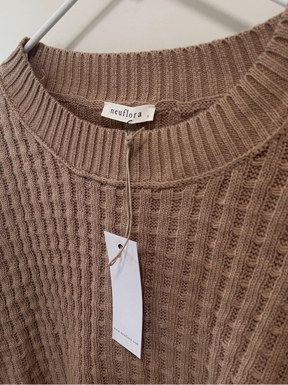 Neuflora Women's Crew Neck Waffle Knit Sweater - Taupe